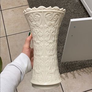 Lenox Flower Vase Cream
